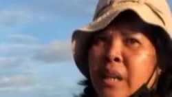 Relawan Nekat Selamatkan Hewan Peliharaan di Sekitar Gunung Ruang