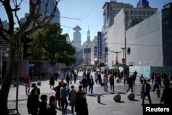 上海一个商业区的步行街（2023年3月14日）