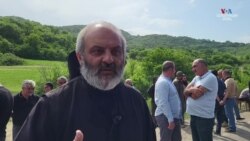 Կիրանց գյուղի փակված ճանապարհին մարդկանց հոսքը ակտիվանում է, ասում են շարժման առաջնորդները