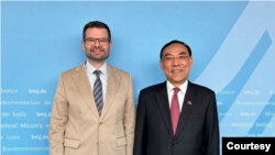 德国司法部长马可·布施曼（Marco Buschmann）2023年7月4日会见台湾法务部长蔡清祥。（德国司法部推特账号）
