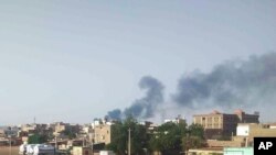 Борбите меѓу ривалските страни започнаа во средината на април