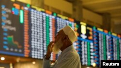 کارپوهان زياتوي چې په تيره يوه مياشت کې د ونډو بازار په تيزۍ په بره روان وو او په 66247 پواېنټونو د ريکاډ کچې ته بره ختلې و خو د انتخاباتو شېډول جاري کيدو ورسته د 7256 پواېنټونو د کمي سره په مجموعي توګه 11 فيصده غورځيدلی