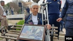 پیاوێکی کورد