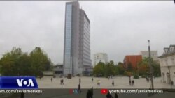 Kosovë, opozita kritikon qeverinë për mospërfshirjen e kërkesave perëndimore për dialogun