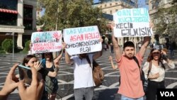 Oktyabrın 4-də heyvansevərlər Bakının Fəvvarələr Meydanında etiraz aksiyası keçirib.