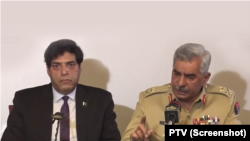 د پوځ ویاند جنرال افتخار بابر او د استخباراتي ادارې ای اېس ای مشر جنرل ندیم احمد انجم