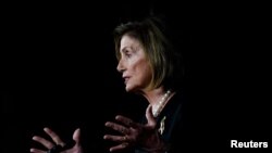 美国众议院议长佩洛西在众议院记者会上讲话（2022年7月14日）