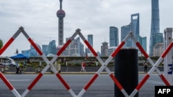 资料照：从上海外滩遥望陆家嘴金融区。