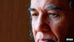 منصور کوشان در غربت در نروژ درگذشت.