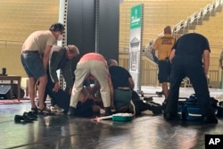 拉什迪遇刺现场