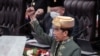 Presiden Joko Widodo memberi isyarat selama pidato tahunannya di parlemen di Jakarta pada 16 Agustus 2022, pada malam perayaan Hari Kemerdekaan. (Foto: AFP/Tatan Syuflana)
