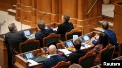 Parlemen Denmark mengesahkan RUU yang melarang pembakaran kitab suci Al-Qur’an di tempat umum, hari Kamis (7/12). 