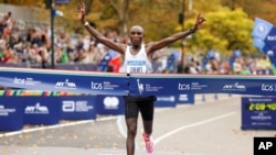 Atileetii Keeniyaa Ivaansi Chabeet, iiw Yoorki, Sadaasa 6 Nov. 2022. 