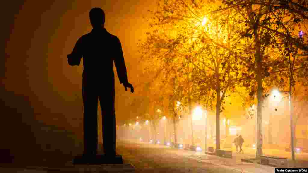 Скопје под магла и зголемено ниво на загадување на воздухот во првиот ден од новата година