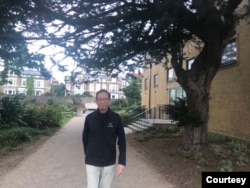 经济学学者许成钢博士