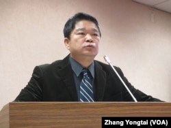 台湾在野党民进党立委蔡煌琅 (美国之音张永泰拍摄)