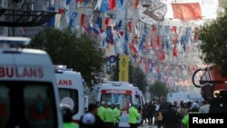 خیابان استقلال در شهر استانبول کشور ترکیه، لحظاتی پس از انفجار سیزدهم نوامبر 