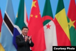 지난 4일 베이징 인민대회당에서 '중국-아프리카 협력포럼' 정상회의 도중 박수하는 시진핑 중국 국가주석.