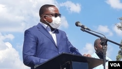 Umphathintambo wohlangothi lukahulumende olubona ngezemisebenzi lokunye, uSikhwicamfundo Paul Mavhima