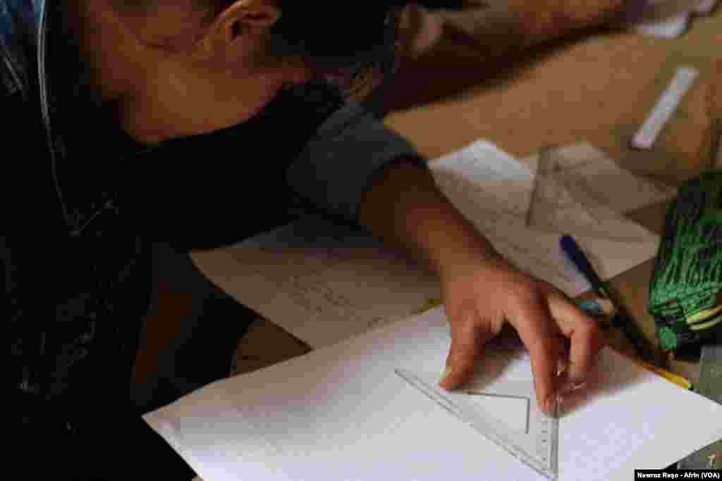 Xwendekar&#234;n Efr&#238;n&#238; di Ezm&#251;n&#234;n daw&#238;ya sal&#234; da li penageha Şehba