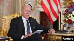 美国总统拜登在东京举行的美日首脑高锋会谈上讲话。（2022年5月23日）