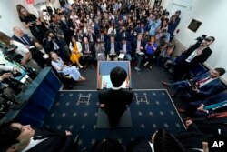 31일 세계적인 K팝 그룹 BTS가 참석한 백악관 정례브리핑에 많은 관심이 모아졌다.