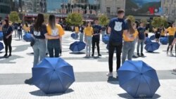 После две години пауза, се одржа матурска парада во Скопје