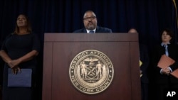 Manhattan District Attorney Alvin Bragg speaks during a press conference at the Manhattan District Attorney's office, in New York City, Sept. 8, 2022.