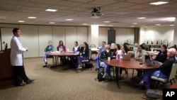 Gjatë një seminari të Dr. Reisinger-Kindle