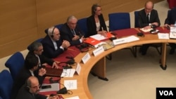  ظریف به پرسش هاى حقوق بشرى چند سناتور‌‌ همان جواب هاى همیشگى را داد 