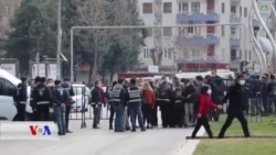 Polîsan Nehîşt ku Parlamanterên HDPê Salvegera Girtina Ocalan Şermezar Bikin