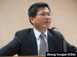 台湾在野党民进党立委林佳龙9月30号于立法院(美国之音张永泰拍摄)