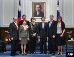 马英九总统会见美国参议院访问团