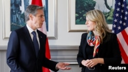 Державний секретар США Ентоні Блінкен та міністерка закордонних справ Канади Мелані Джолі. м.Оттава, 27 жовтня 2022 року