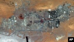 Gambar satelit ini menunjukkan peta wilayah eksplorasi gas Amenas di Aljazair tanggal 8 Oktober 2012. (AP Photo/DigitalGlobe). Krisis sandera dan nasib orang yang masih ditahan di kompleks ini masih belum diketahui (18/1).