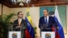 Menteri Luar Negeri Rusia Sergei Lavrov (kanan) dan Menteri Luar Negeri Venezuela Yvan Gil Pinto menghadiri konferensi pers di Caracas, Venezuela, pada 20 Februari 2024. (Foto: Reuters/Leonardo Fernandez Viloria)