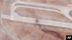 እስራኤል በ እ.አ.አ በመስከረም 1፣ 2022 በአሌፖ የአየር ማረፊያ ላይ ያደረሰችውን ጥቃት የሚያሳይ የሳተላይት ፎቶ (ፎቶ ፋይል Planet Labs PBC) 