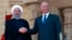 Rais wa Iraq Barham Salih, kulia akiwa na mgeni wake Rais wa Iran Hassan Rouhani