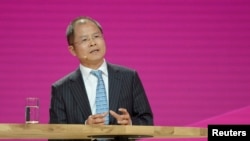 Eric Xu, CEO of Huawei, addresses media at Cebit, the world's biggest computer and software fair, in Hanover, Germany, March 14, 2016. REUTERS/Nigel Treblin 