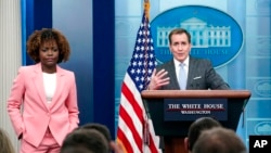 资料照：白宫国安会发言人约翰·科比（John Kirby）在白宫记者会上。