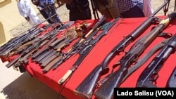 Makamai Da 'Yan bindiga su ka mika