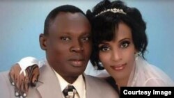 Mariam Yahya Ibrahim (kanan) dan suaminya, Daniel Wani (foto: dok). 