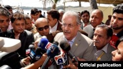 巴基斯坦参议院，即议会上院主席拉巴尼向媒体讲话。（2017年2月10日）