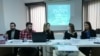 Konferencija za novinare Krovne organizacije mladih: Boban Stojanović (levo), Stefan Veselinović (drugi levo), Maša Đorđević (druga s desna) i Mina Smiljanić (desno).
