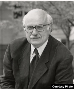 “民主21”的负责人弗雷德·韦特海默(Fred Wertheimer)