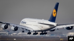 Airbus A380 