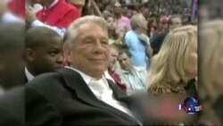 美篮球队老板种族歧视言论激公愤