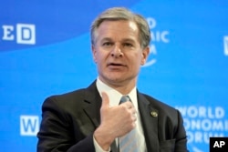 资料照：美国联邦调查局局长克里斯托弗·雷