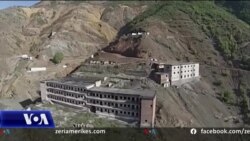 Ish-të burgosurit politikë të Spaçit kërkojnë distancimin e politikës nga diktatura