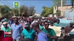 Medsen Rezidan ak Entèn Lopital Jeneral Pran Lari pou Manifeste 